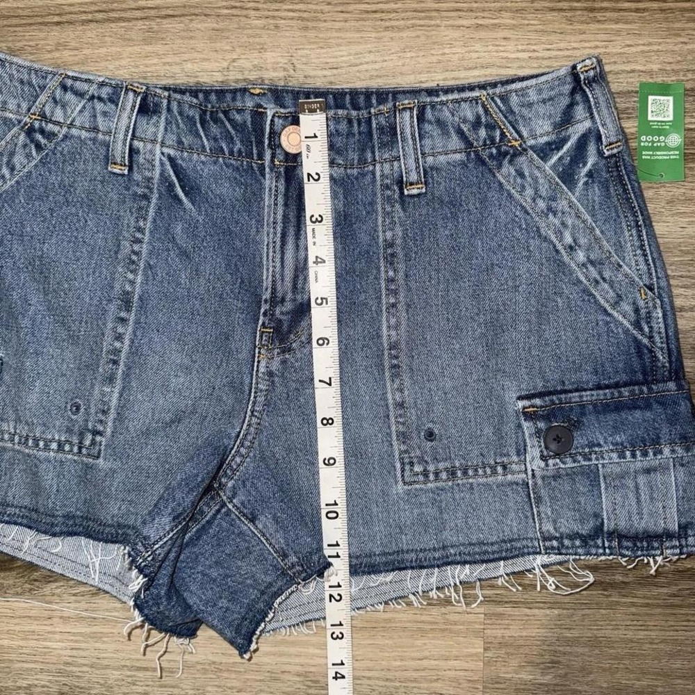 NWT Gap Low Rise Cargo‎ Denim Shorts Womens 29 Y2K Blue 8R Festival - Picture 6 of 7